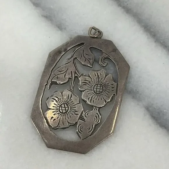 Vintage Handarbeit 900 silver hand carved flower pendant - Picture 6 of 6